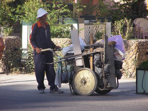 TECHNICKÉ SLUŽBY (HURGHADA)