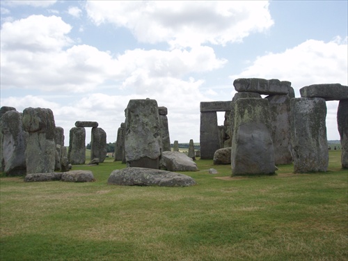 ...Stonehenge...