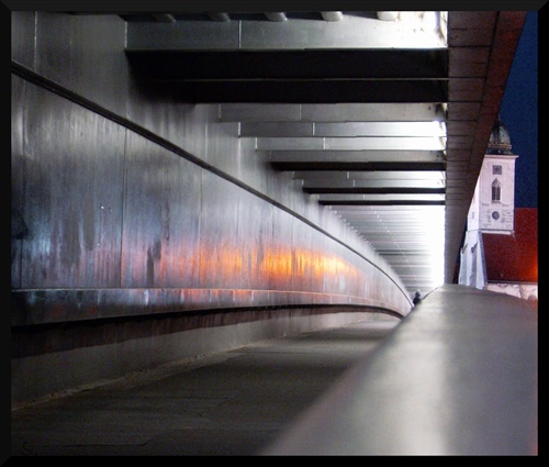 Ufo bridge