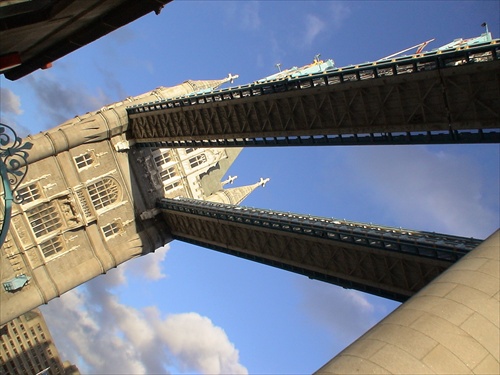 TOWER BRIDGE 2