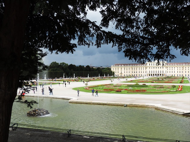 Schonbrunn, pred búrkou