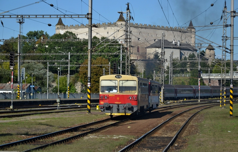 Začmudené podhradie