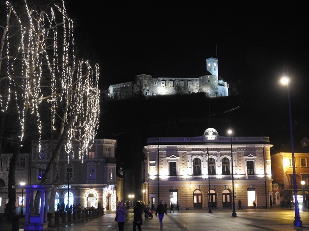 Z nočnej Ljubljany