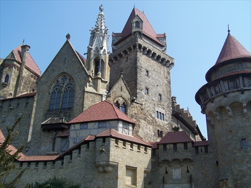 Hrad Kreuzenstein, Rakúsko