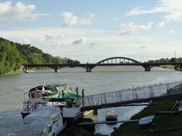 Piešťany - Krajinský most - pozri mapu