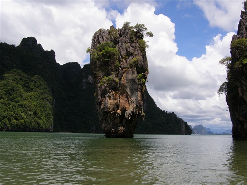 James Bond island