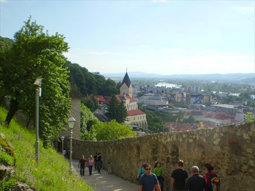 Cesta na hrad..alebo z hradu?