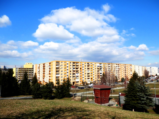 Obloha nad sídliskom