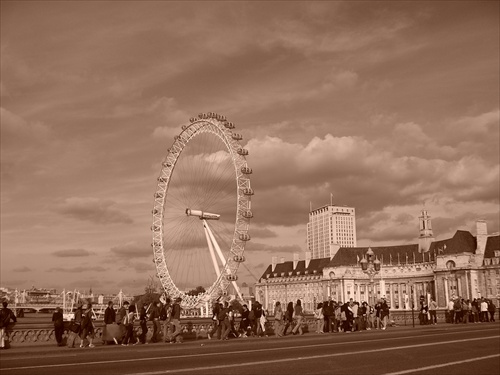 LONDON EYE