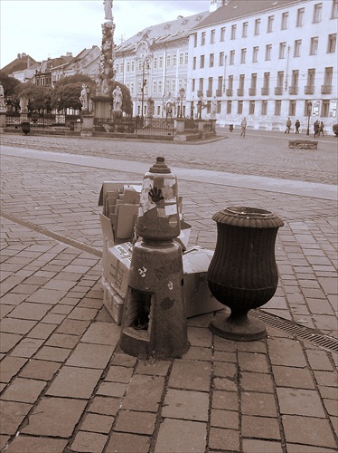 replika historických hodín je už rok fuč...!!!