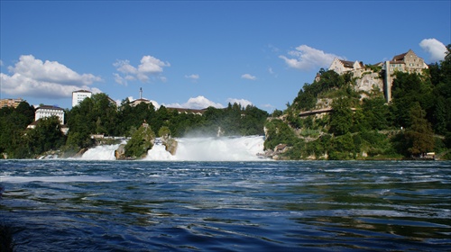 Rheinfall-  krajšia podľa mňa ako pohľadnica :)