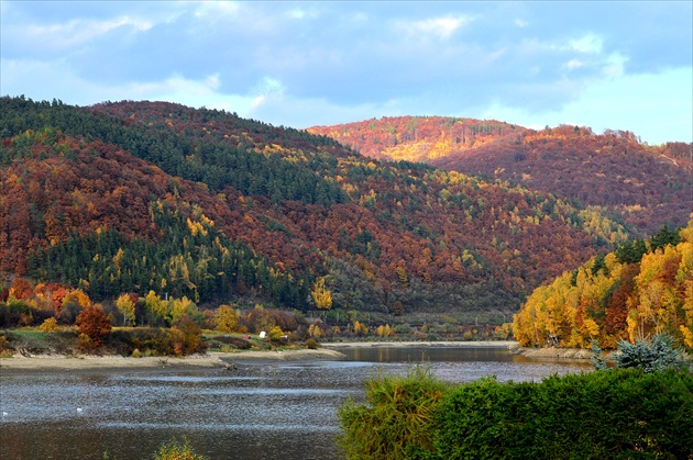 Ružín