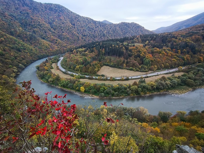 Jeseň mu pristane... Domašínsky meander 🍂