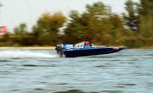 racing on the water