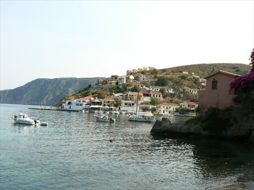 Assos