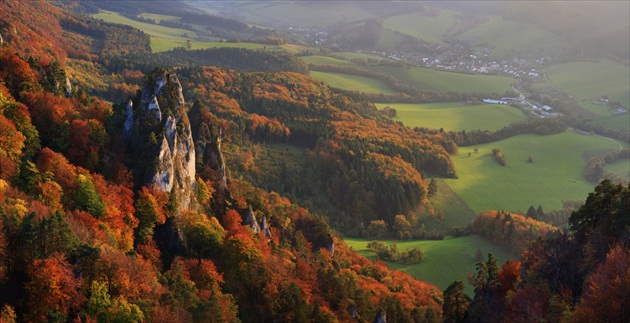 Farebné Súľovské skaly