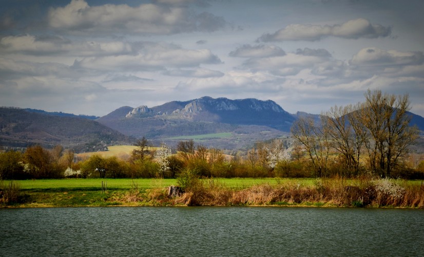 Pohľad na Vršatecké bradlá