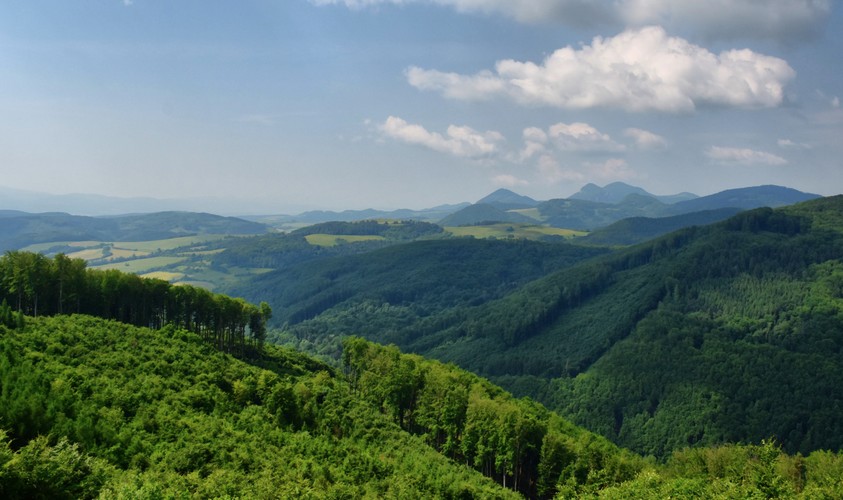 Výhľad z rozhľadne na Tlstej hore