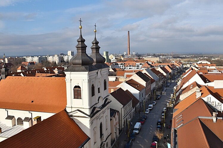 Nad strechami Trnavy