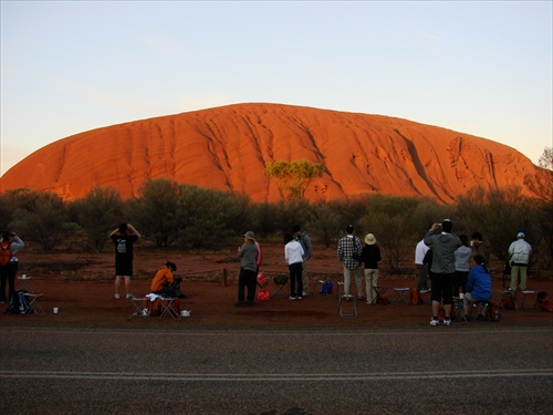 východ slniečka nad Uluru