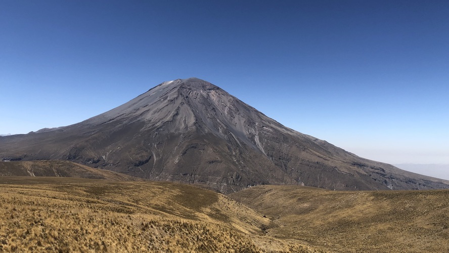 EL Misty (5822m)