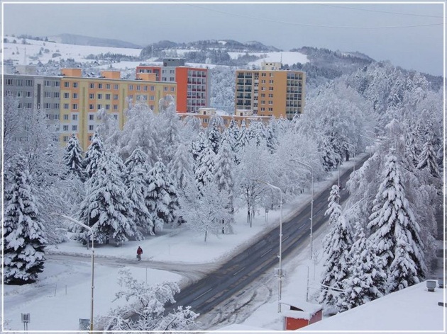 zasnežené mesto