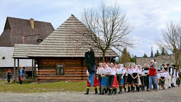 Skanzen PRIBYLINA - vynášanie Moreny