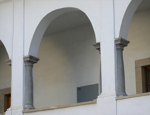 Pavlače I- detail 2.poschodia