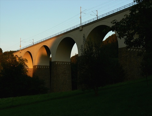 Podvečer pri viaduktoch