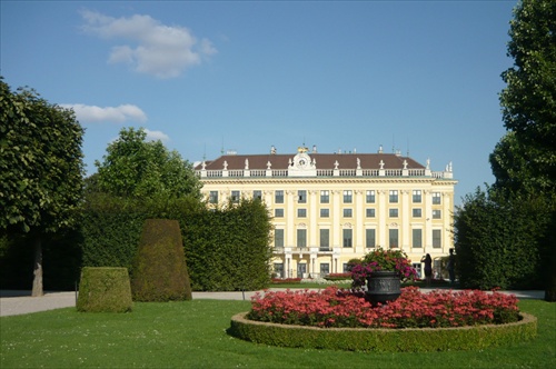 Zamok Schonbrunn-zapadne kridlo