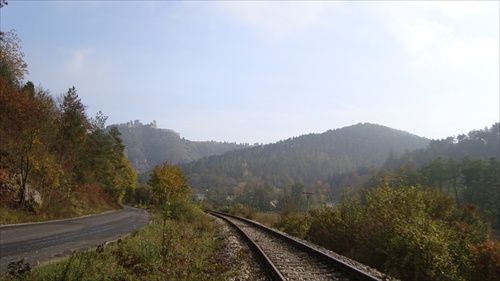 železnica v podhradí