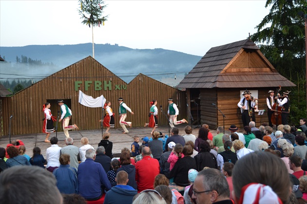 Folklórny festival na Bielych Handľoch v Braväcove