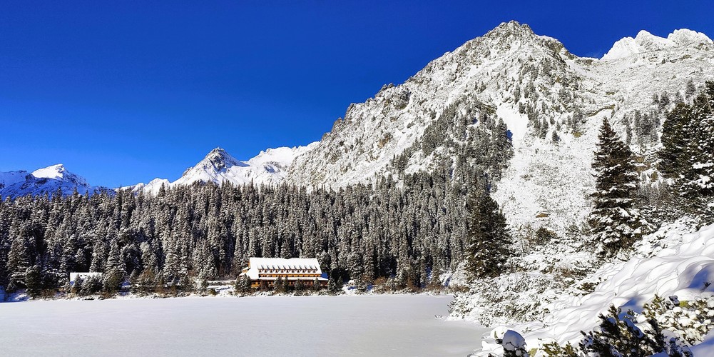 Pohľad na Horský hotel Popradské Pleso