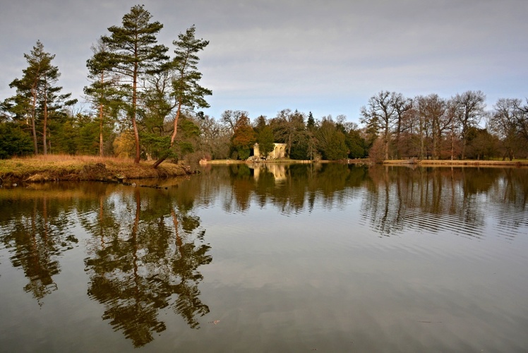 Pokřivené zrcadlo