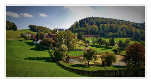 Kloster mit Weier