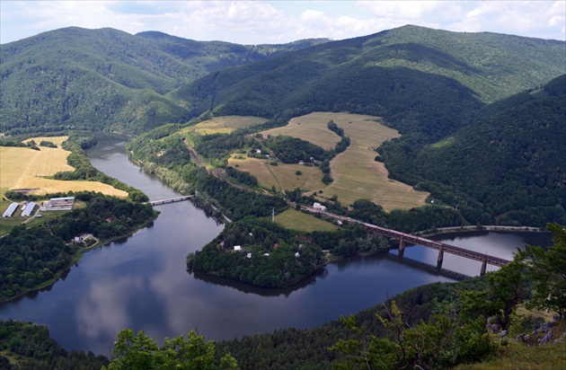 Ružínska priehrada z kopca Holica