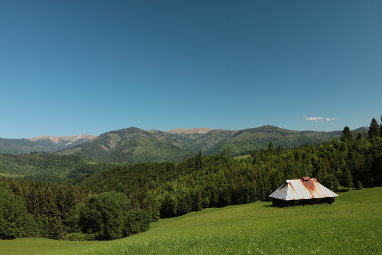 chalúpka s výhľadom na N.Tatry