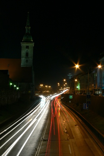 Cestný ruch...