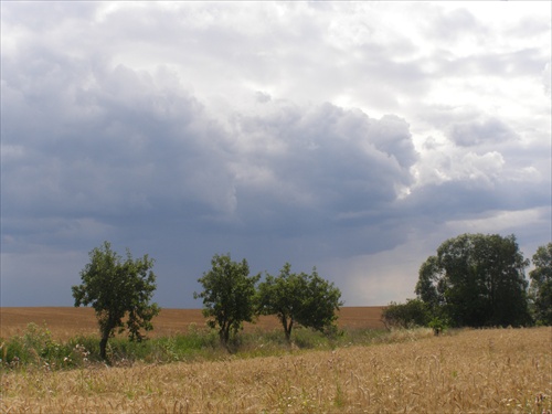 Blíži sa búrka