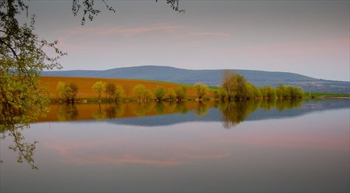 Podvečer na priehrade