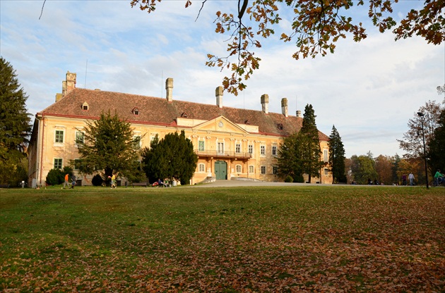 Zámocký park 2