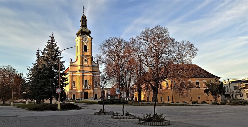 Chtelnica pekná dedinka.