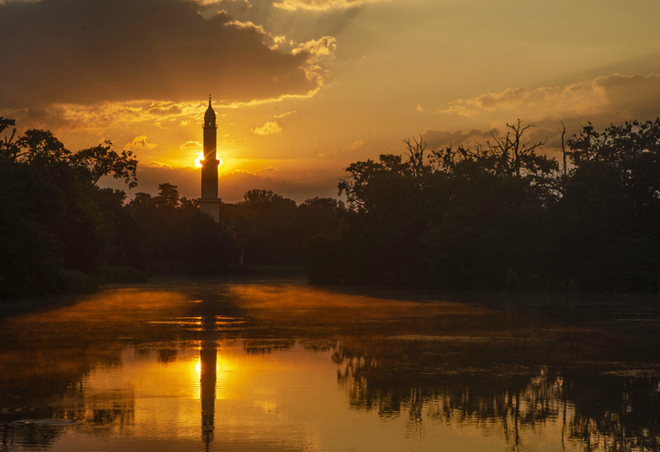 Svítání u minaretu