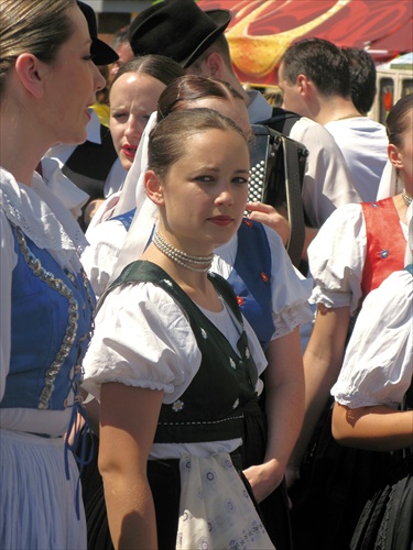 Folklórne slávnosti