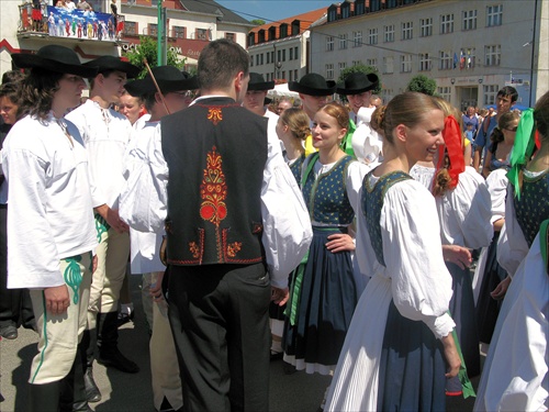 Folklórne slávnosti