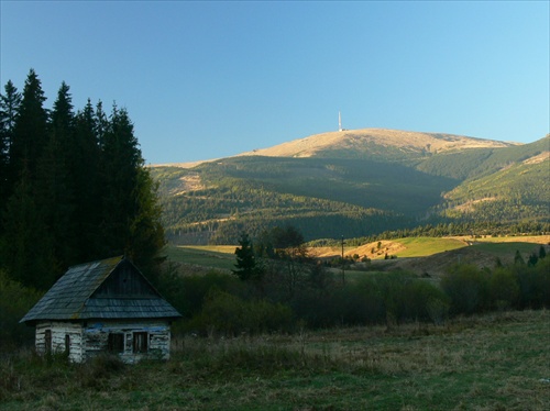 Chamkov domček v tieni