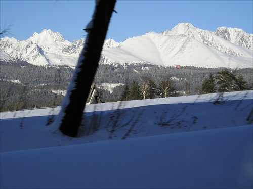 zimné Tatry z vlaku...