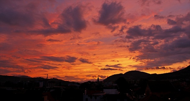 Večerné zore nad Breznom