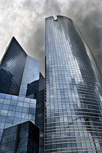 La Défense..