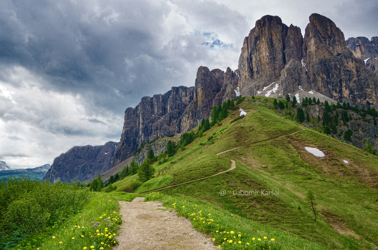 Dolomity